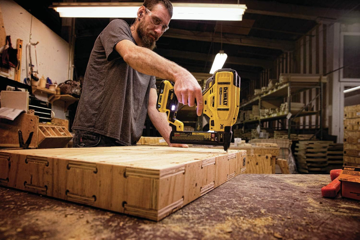 Dewalt 20V Max Narrow Crown Stapler 18GA Tool