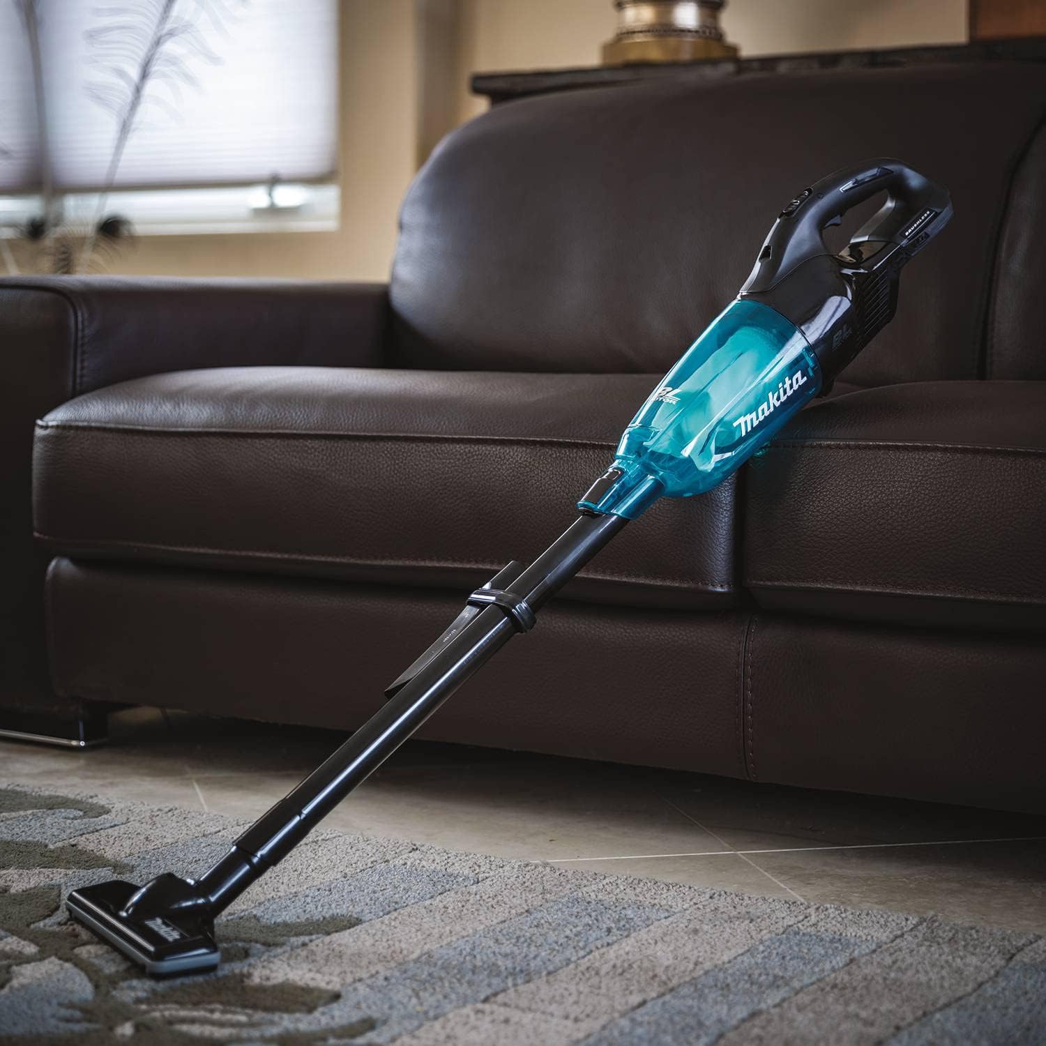 Makita 18V LXT Brushless Vacuum Cleaner - Black & Teal - Outil seul