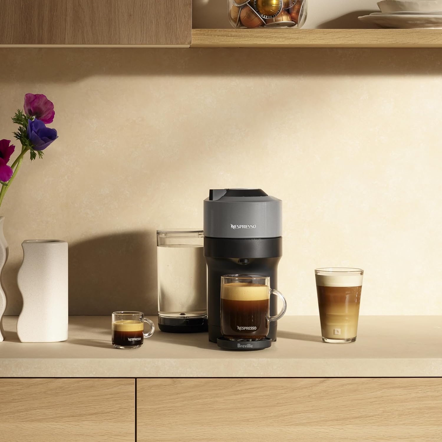 Machine à café et à espresso Nespresso Vertuo Pop+ de Breville - Gris foncé