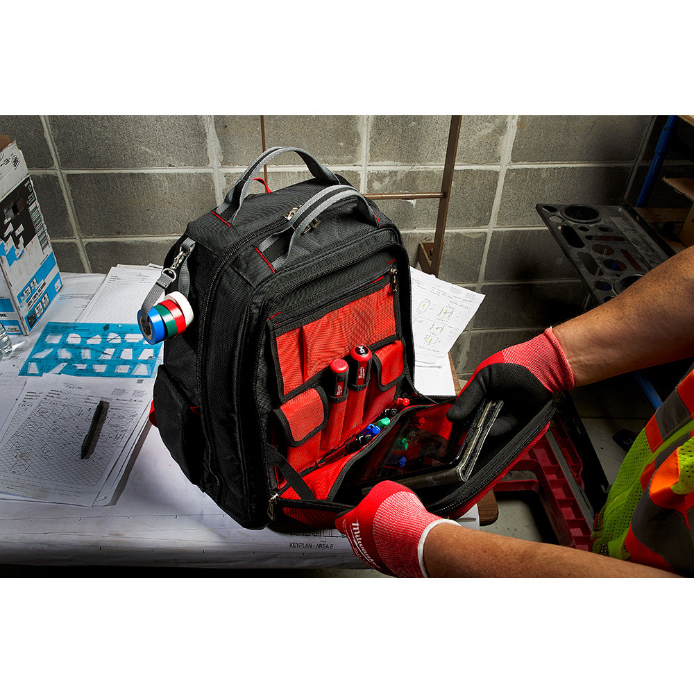 Sac à dos pour outils Milwaukee PACKOUT™ - Solution de rangement ultime pour chantier