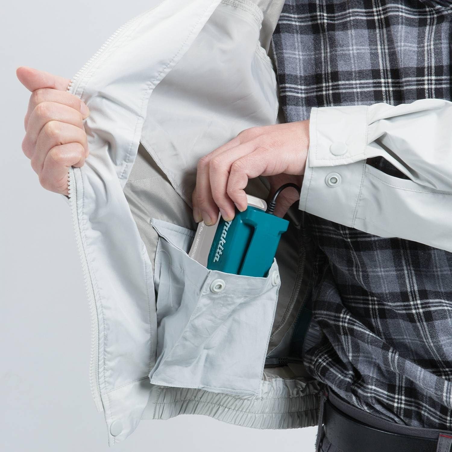 Makita 18V LXT Lithium-Ion Cordless UV Resistant Ventilated Jacket - S - White
