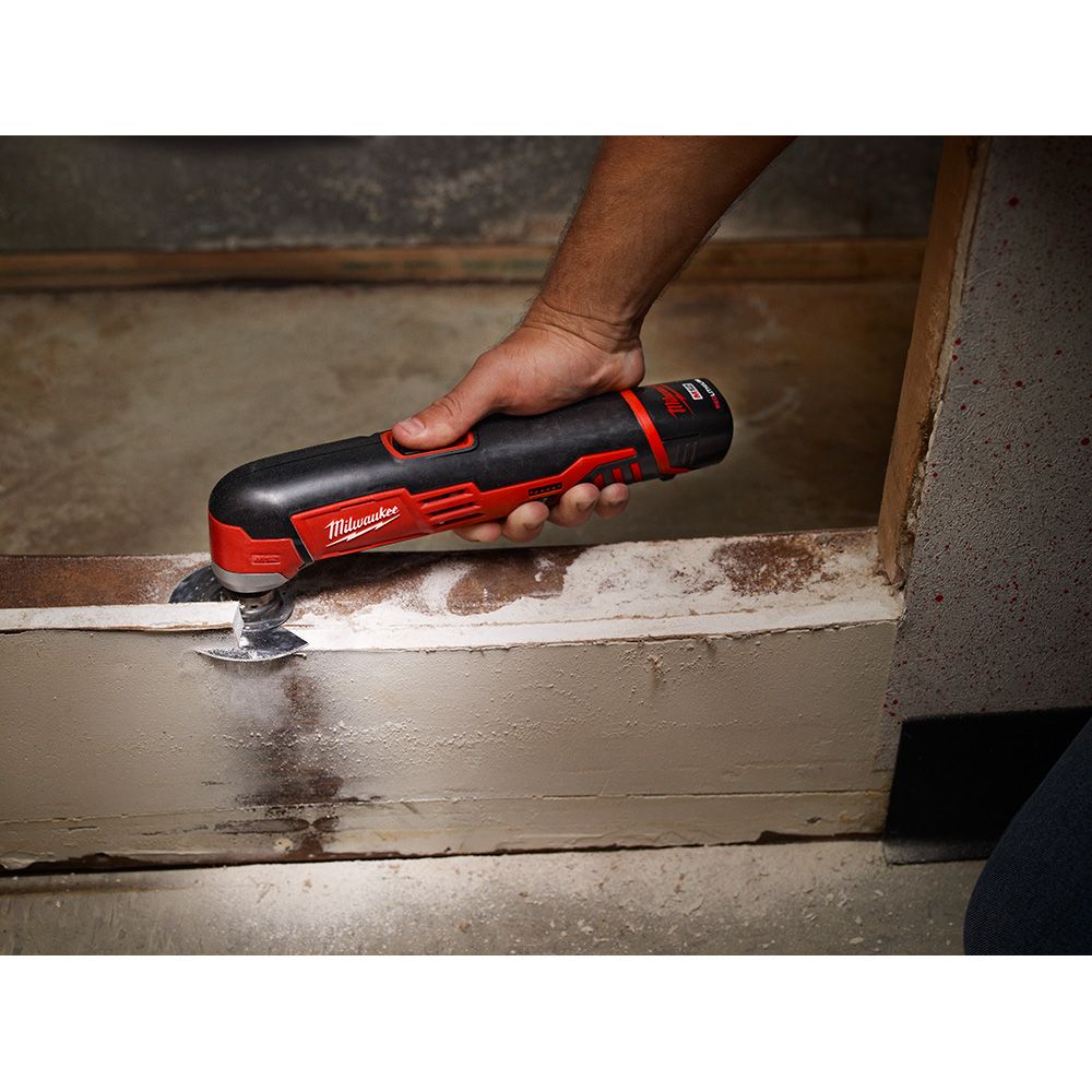 Milwaukee M12 12V Redlithium Ion Variable Speed Cordless Multi Tool with Multi Use Blade - Tool Only (Outil seul)