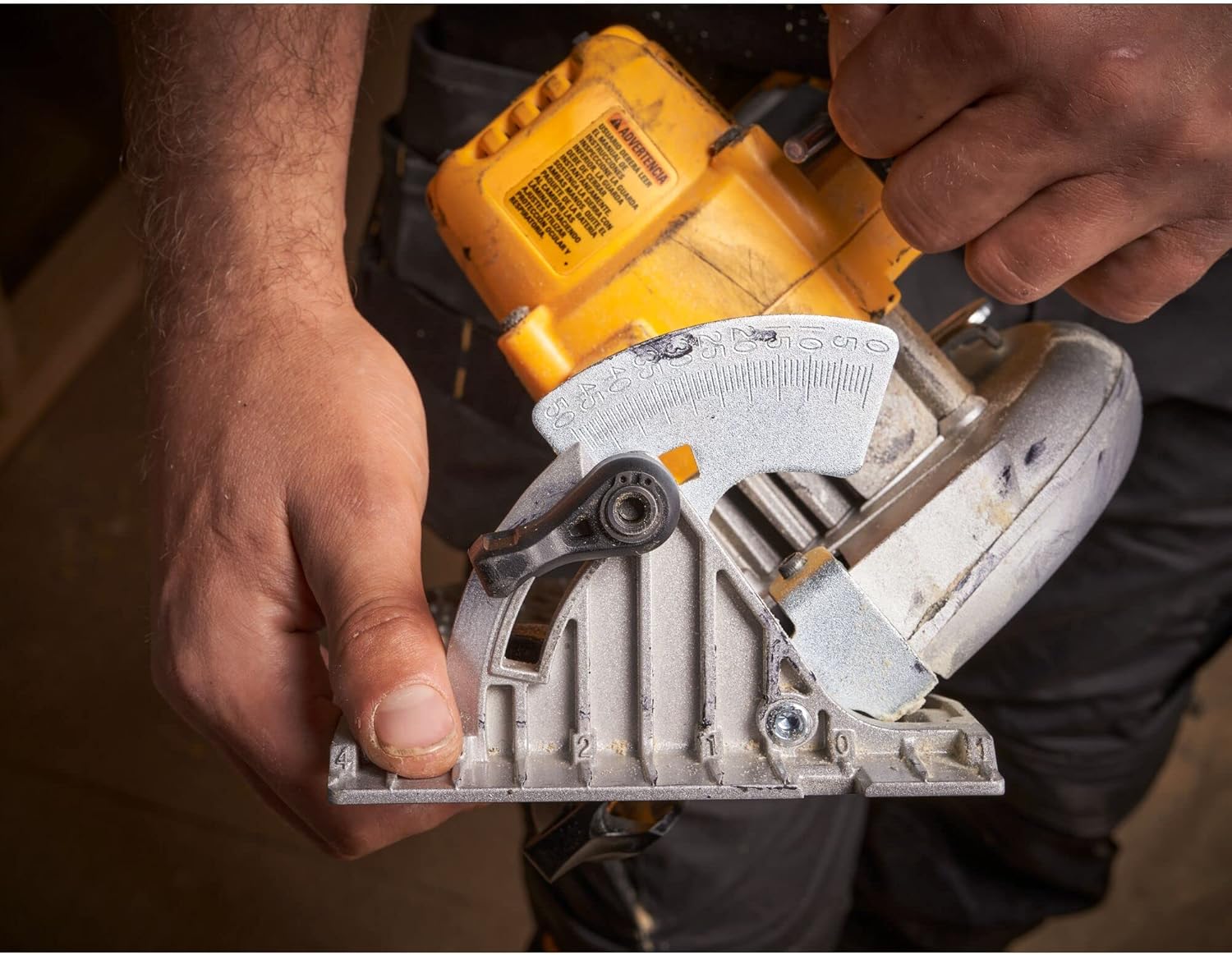 Scie circulaire Dewalt 20V MAX XR 6-1/2" (5.0AH) avec 1 batterie et un sac