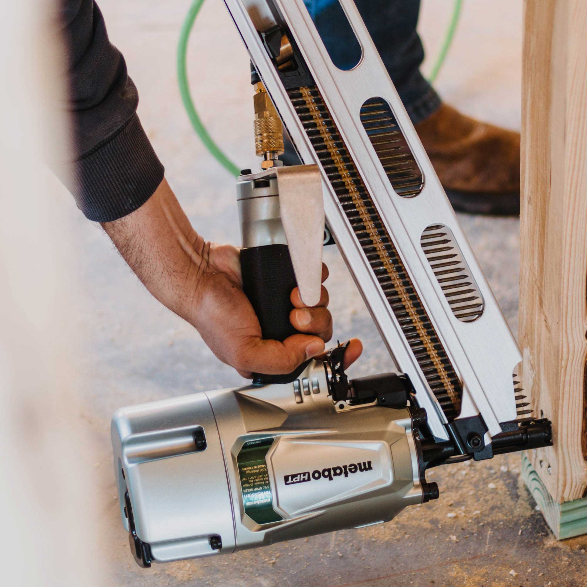 Metabo 2" up to 3-1/4" HPT Framing Nailer with Rafter Hook