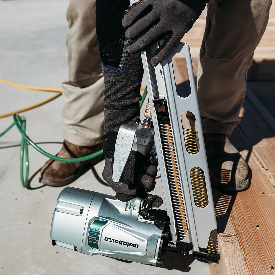 Metabo 2" up to 3-1/4" HPT Framing Nailer with Rafter Hook