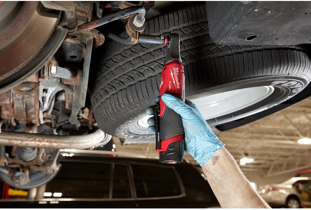 Milwaukee M12 Fuel 3/8" High Speed Ratchet