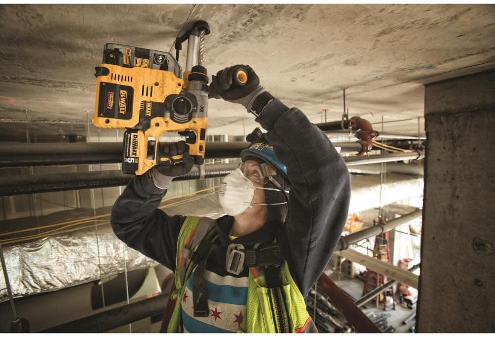 Marteau rotatif Dewalt 20V Max XR avec extracteur de poussière de 1 pouce