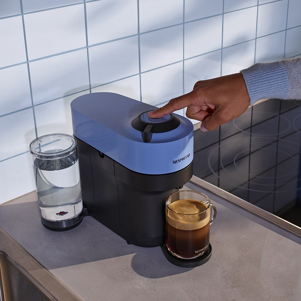 Machine à café et à espresso Nespresso Vertuo Pop+ de De'Longhi - Bleu Pacifique