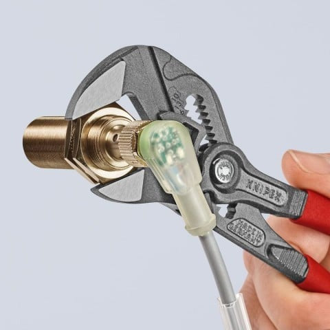 Knipex Clé à pince 7" avec tête polie et poignée en plastique