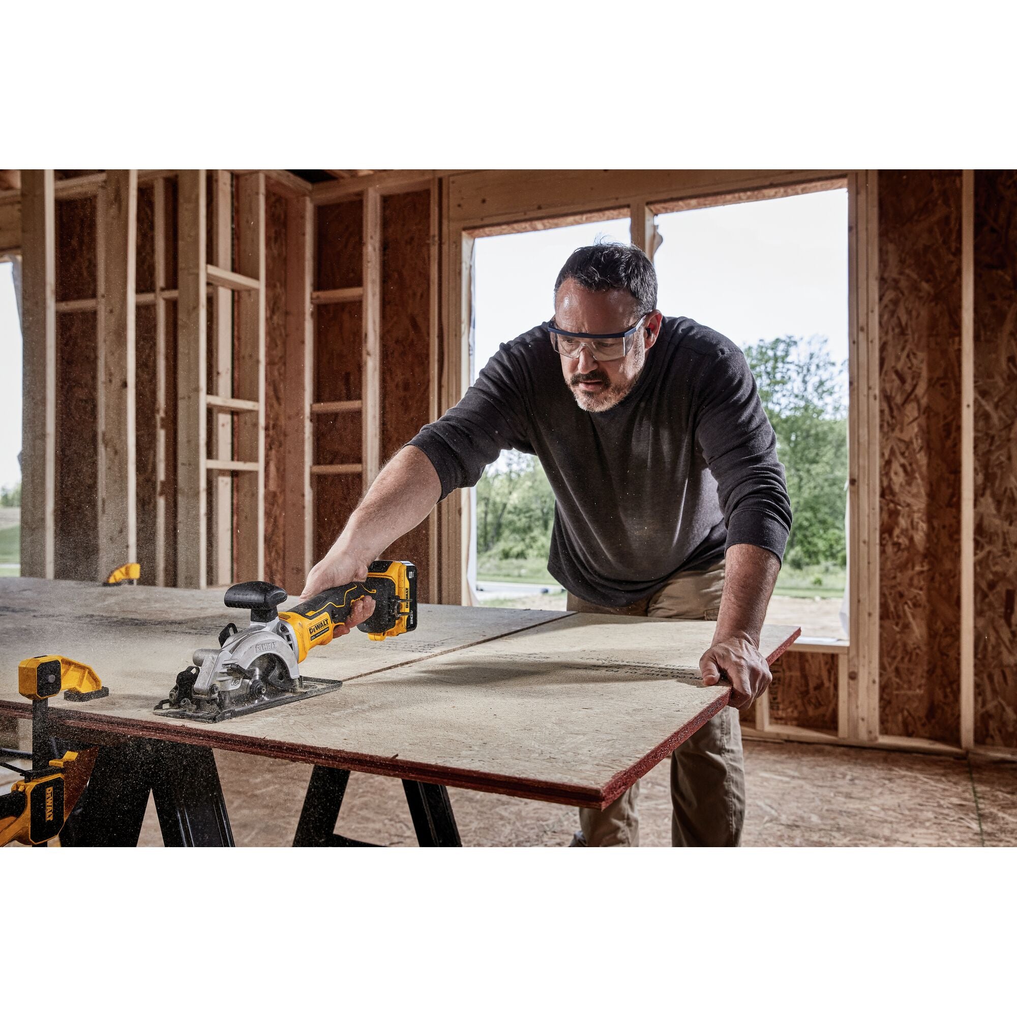 Dewalt 20V Cordless Circular Saw with Brake Kit