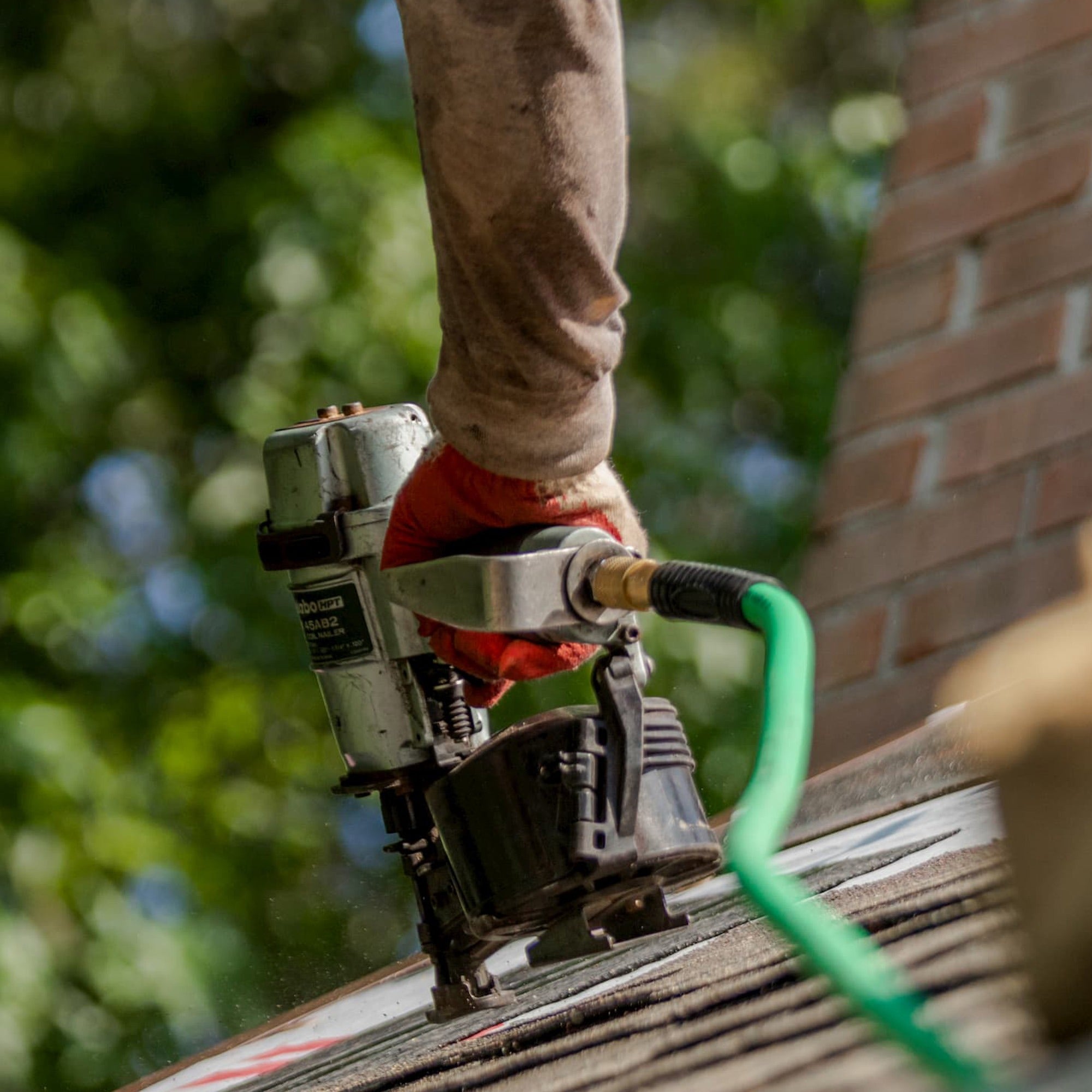 Metabo HPT 18V Cloueuse pneumatique pour toiture avec kit de frappe à trois marteaux