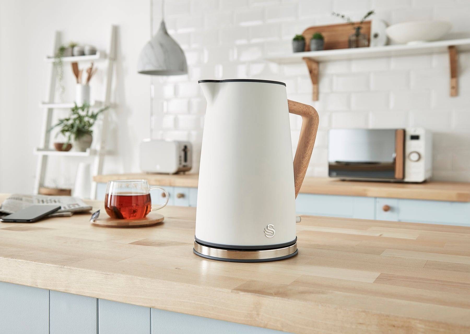 Bouilloire sans fil Swan Nordic 1.7L - Blanc