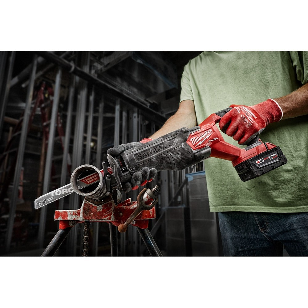 Milwaukee M18 Fuel 18V Lithium Ion Brushless Cordless Reciprocating Saw Kit - 5.0 Ah Battery