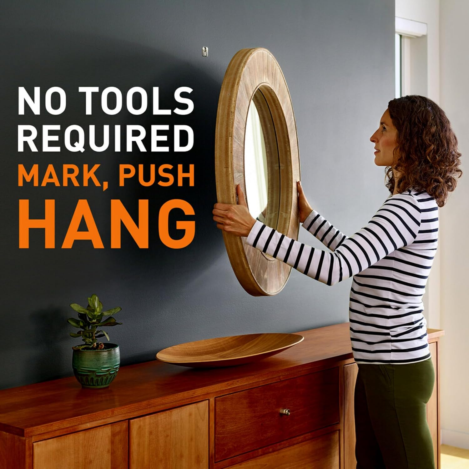 3M Claw Drywall Picture Hanger Holds 65Lbs - 2 Markers
