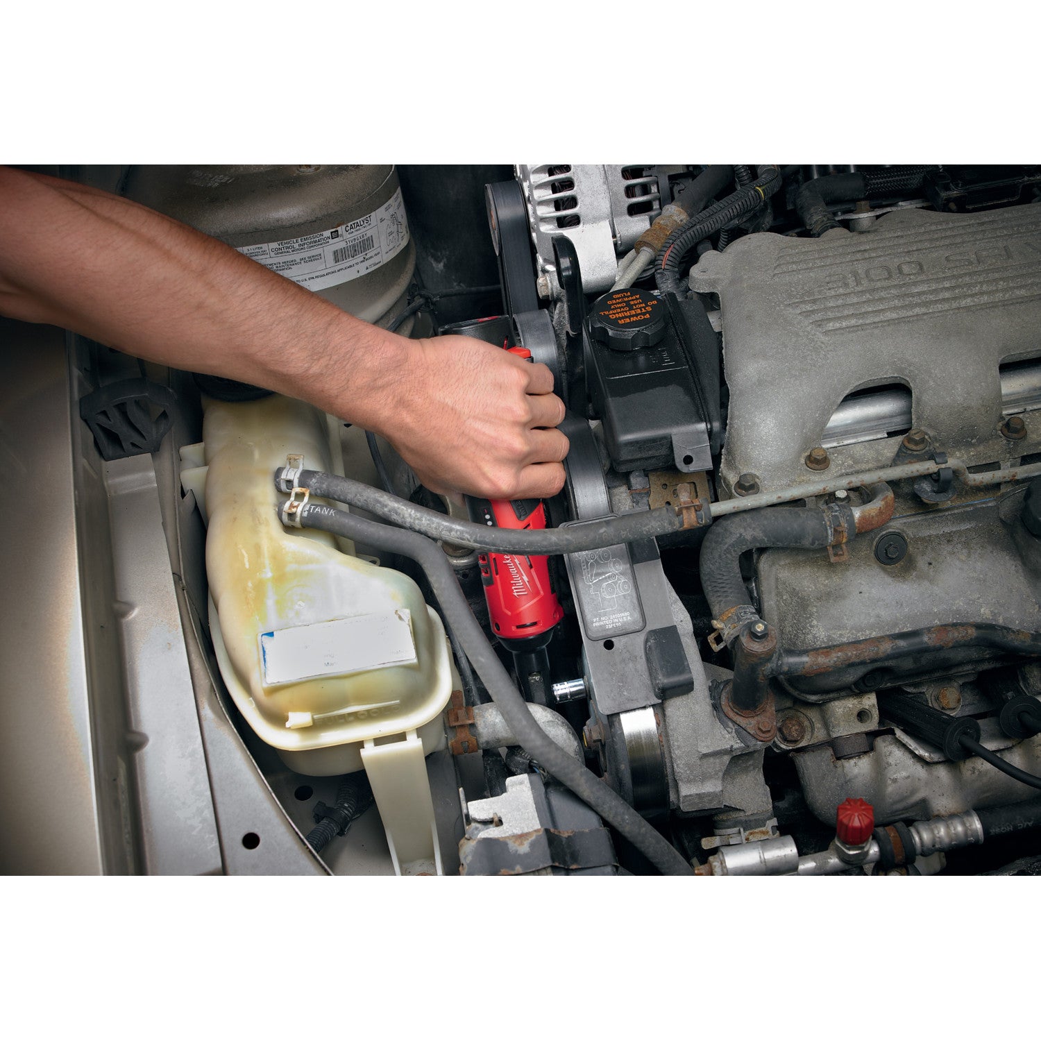 Milwaukee M12 3/8" Cordless Lithium Ratchet Kit with Tool Bag