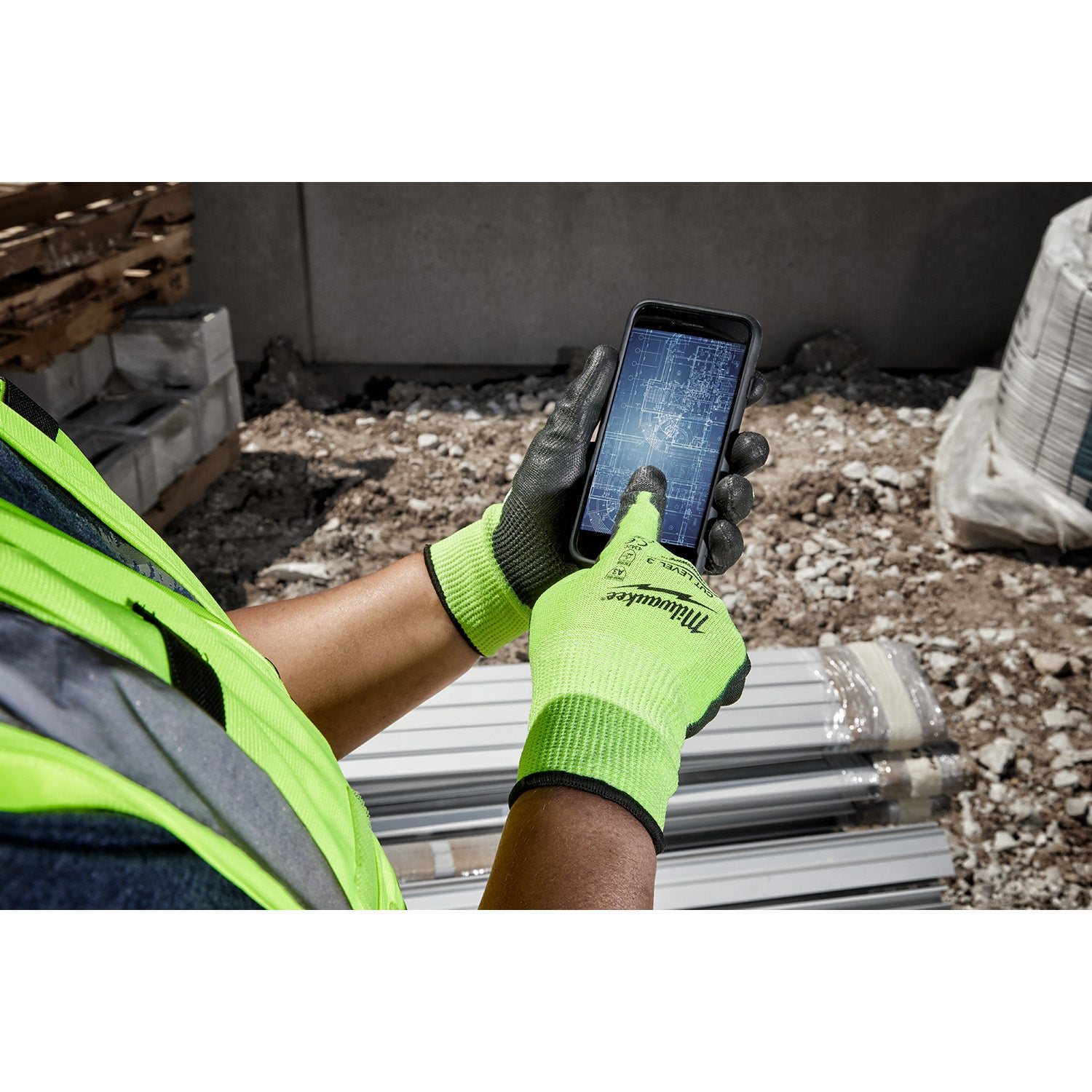 High Visibility Cut Level 3 Polyurethane Dipped - L