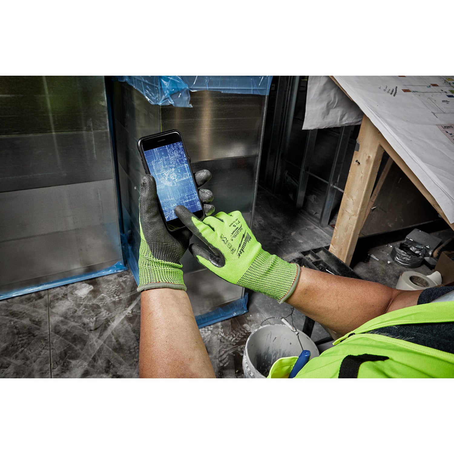 High Visibility Cut Level 4 Polyurethane Dipped - L