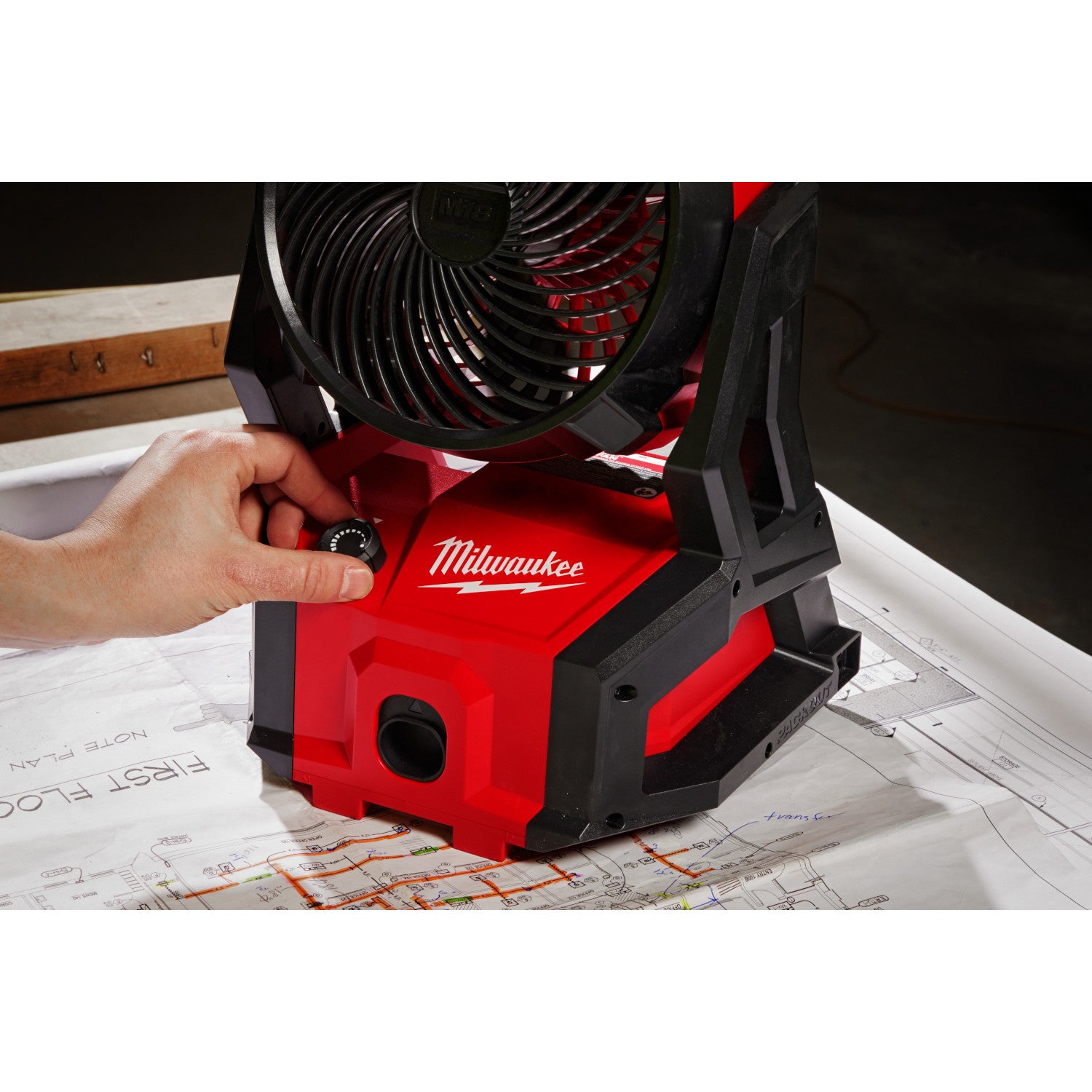 Ventilateur sans balais M18 avec compatibilité PACKOUT