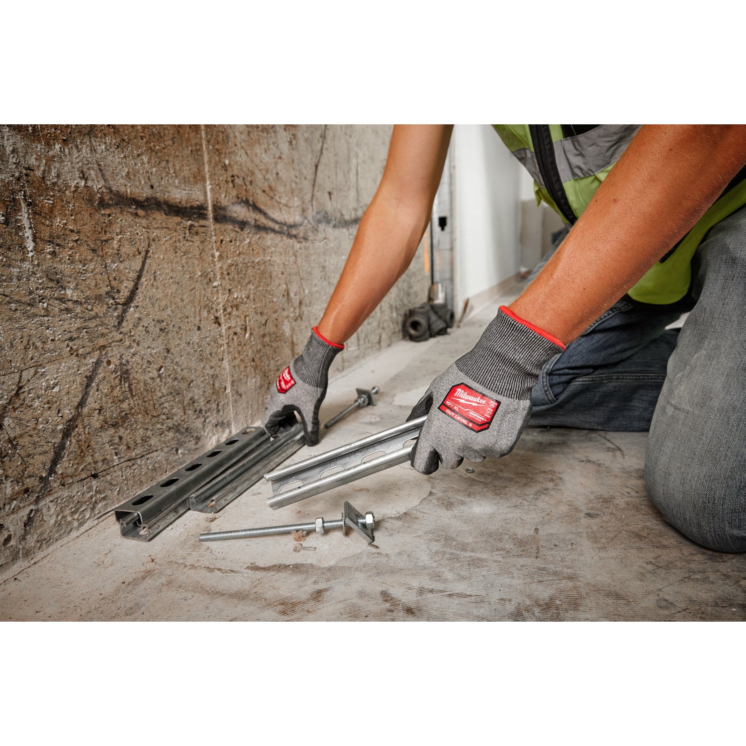 Cut Level 5 High Dexterity Polyurethane Dipped Gloves - L