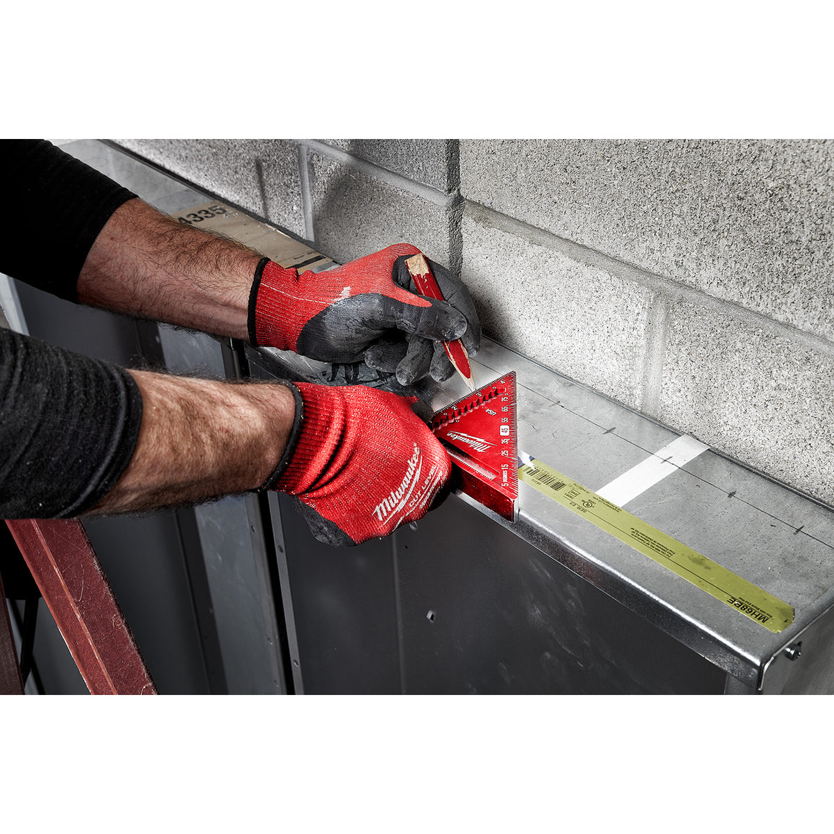 Milwaukee 4-1/2" Trim Square