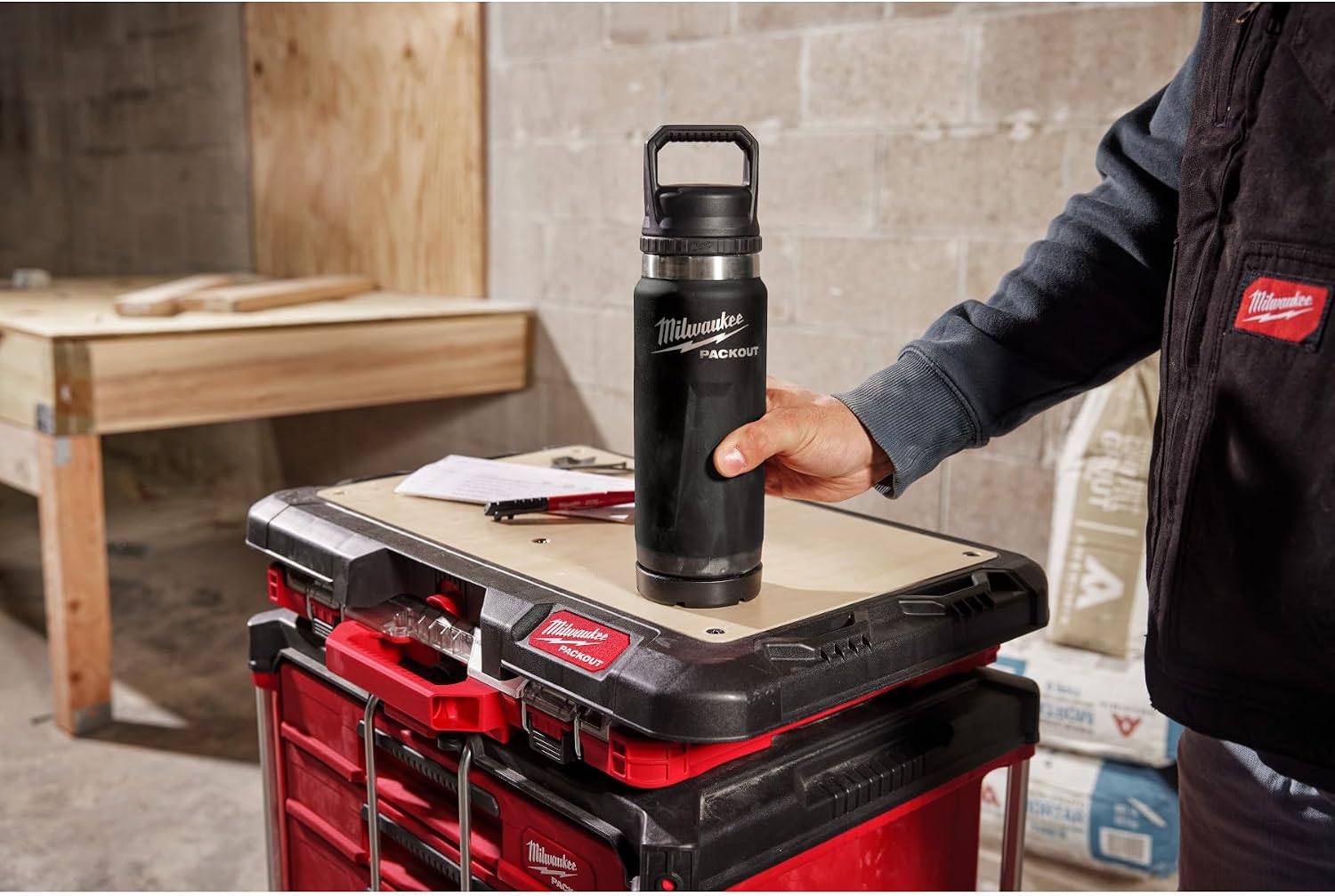 Milwaukee Packout 24OZ Insulated Bottle CL - Black