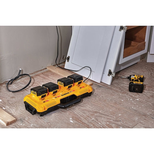 Dewalt DCB104 12V 20V Fast Charger