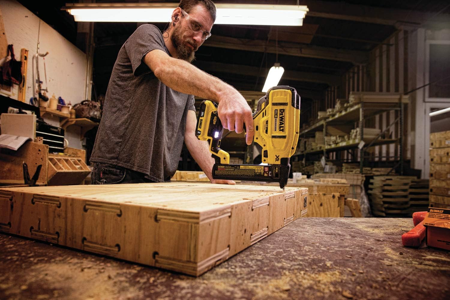 Dewalt 20V Max Agrafeuse à couronne étroite 18GA Outil