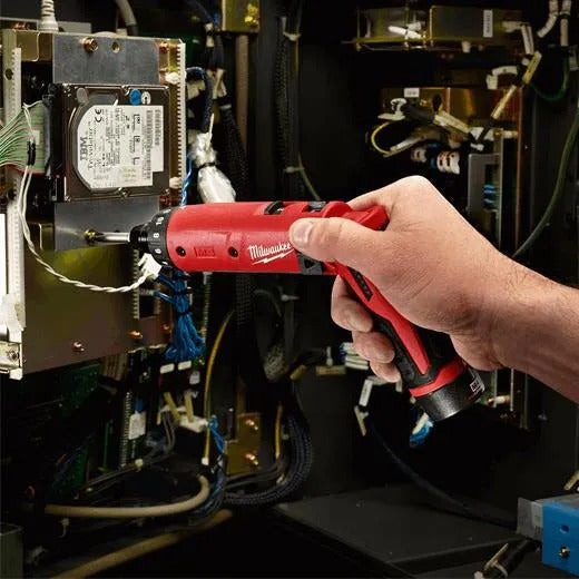 Kit tournevis hexagonal Milwaukee MA 1/4" avec 2 piles