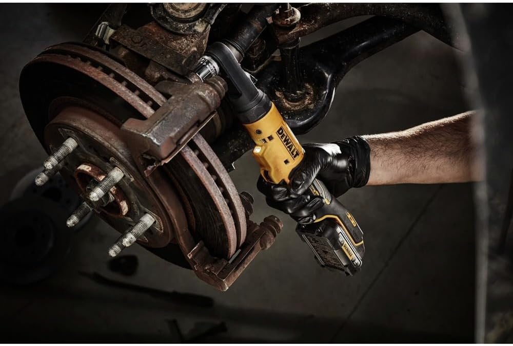 Dewalt 12V Max Xtreme Clé à cliquet sans fil 3/8" et 1/4" à tête scellée sans balai - Outil seul