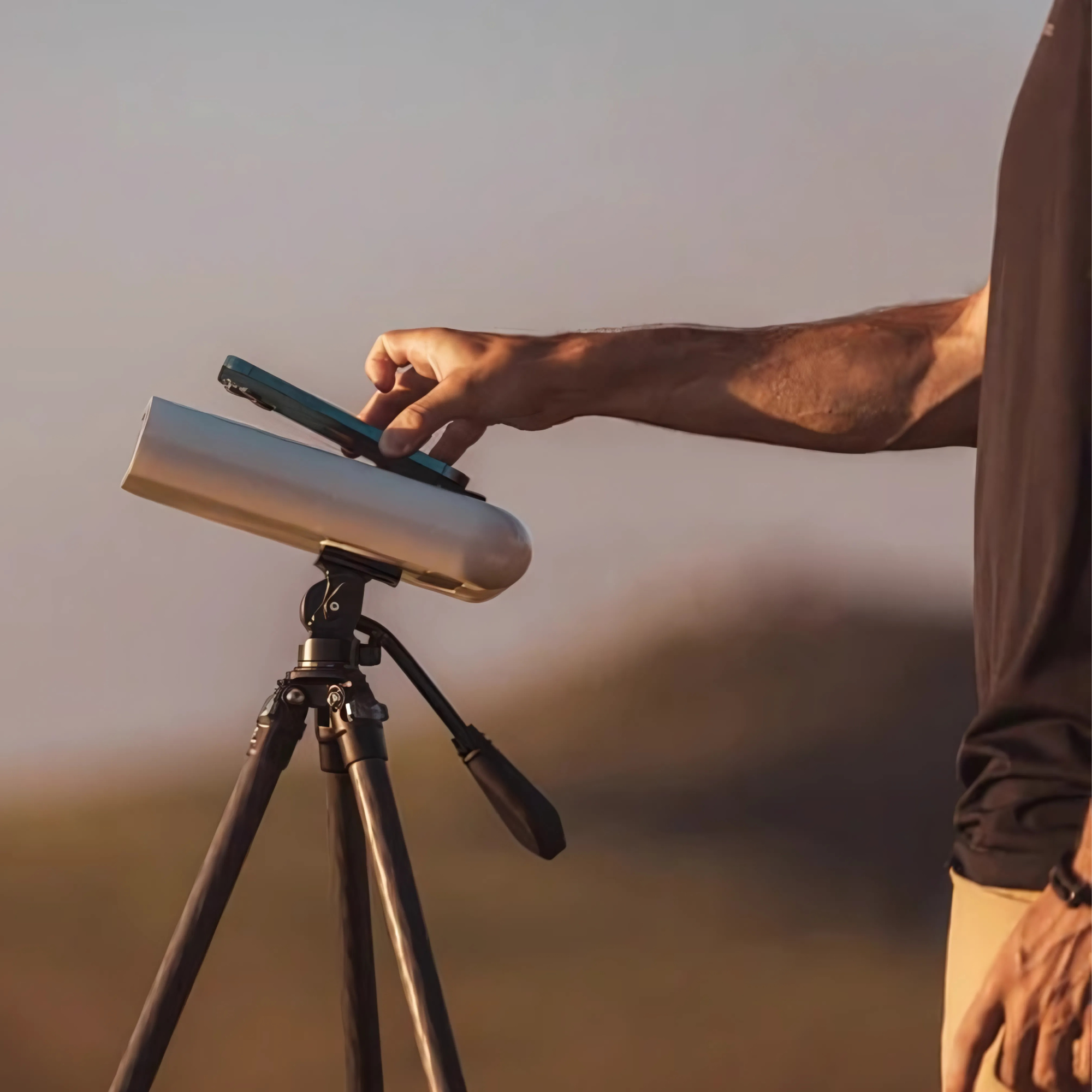 Vaonis Hestia Smartphone Telescope Ultimate Pack with Tripod & Hard Case