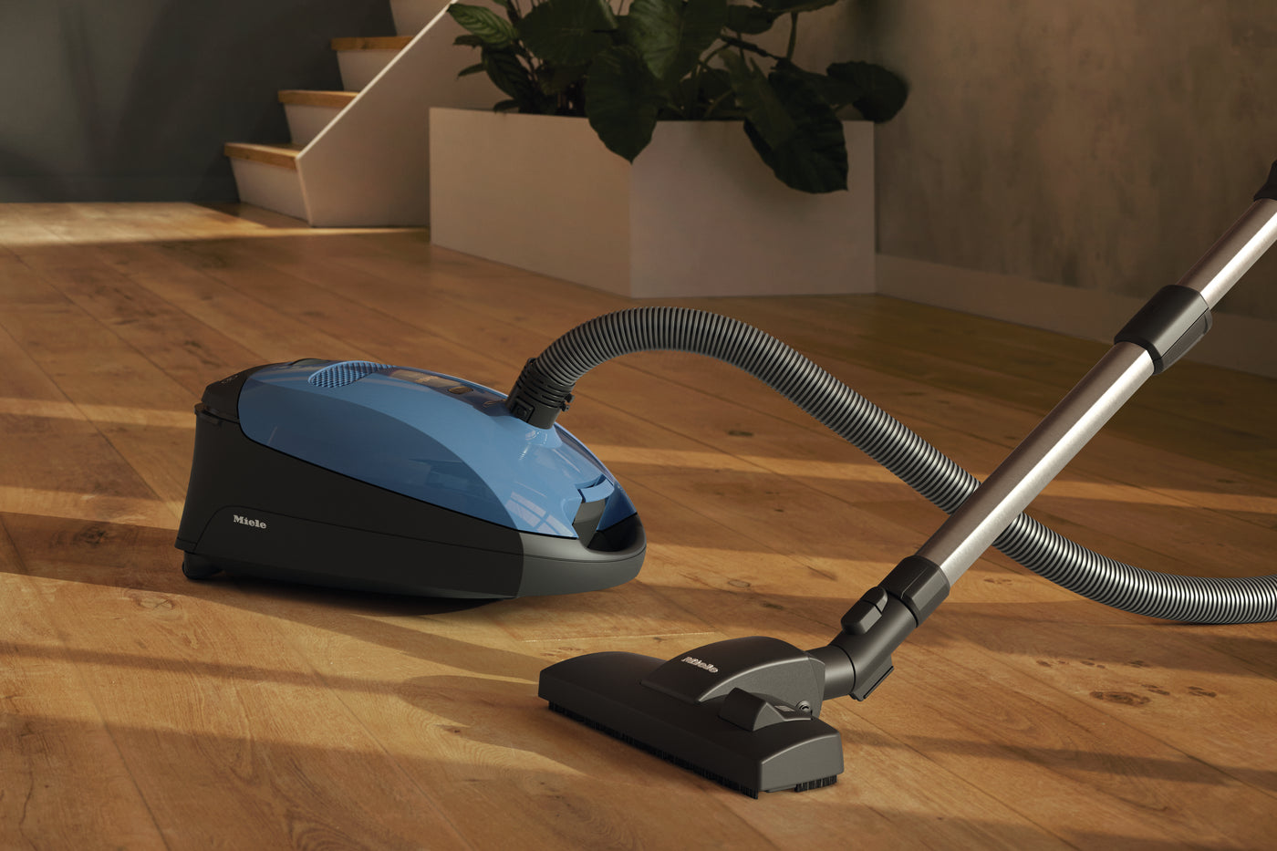 Aspirateur pour sols durs Miele Classic C1 - Tech Blue