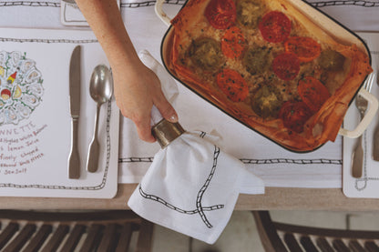 Chuck Hughes Shallow Roaster Cast Iron 2.38L - 33 x 21cm - Snow Goose White