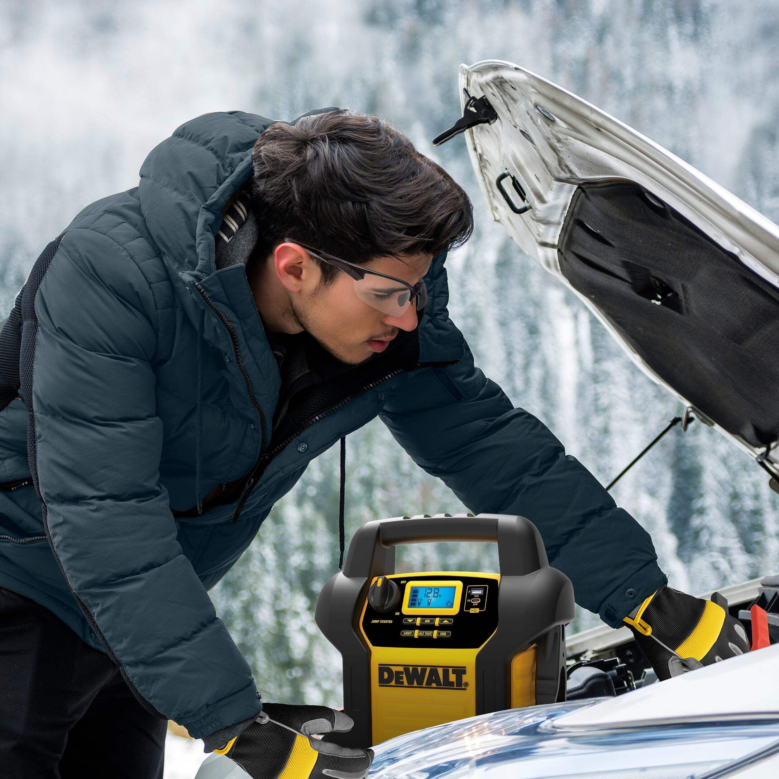 Dewalt Type 3 Digital Portable Power Station Jump Starter