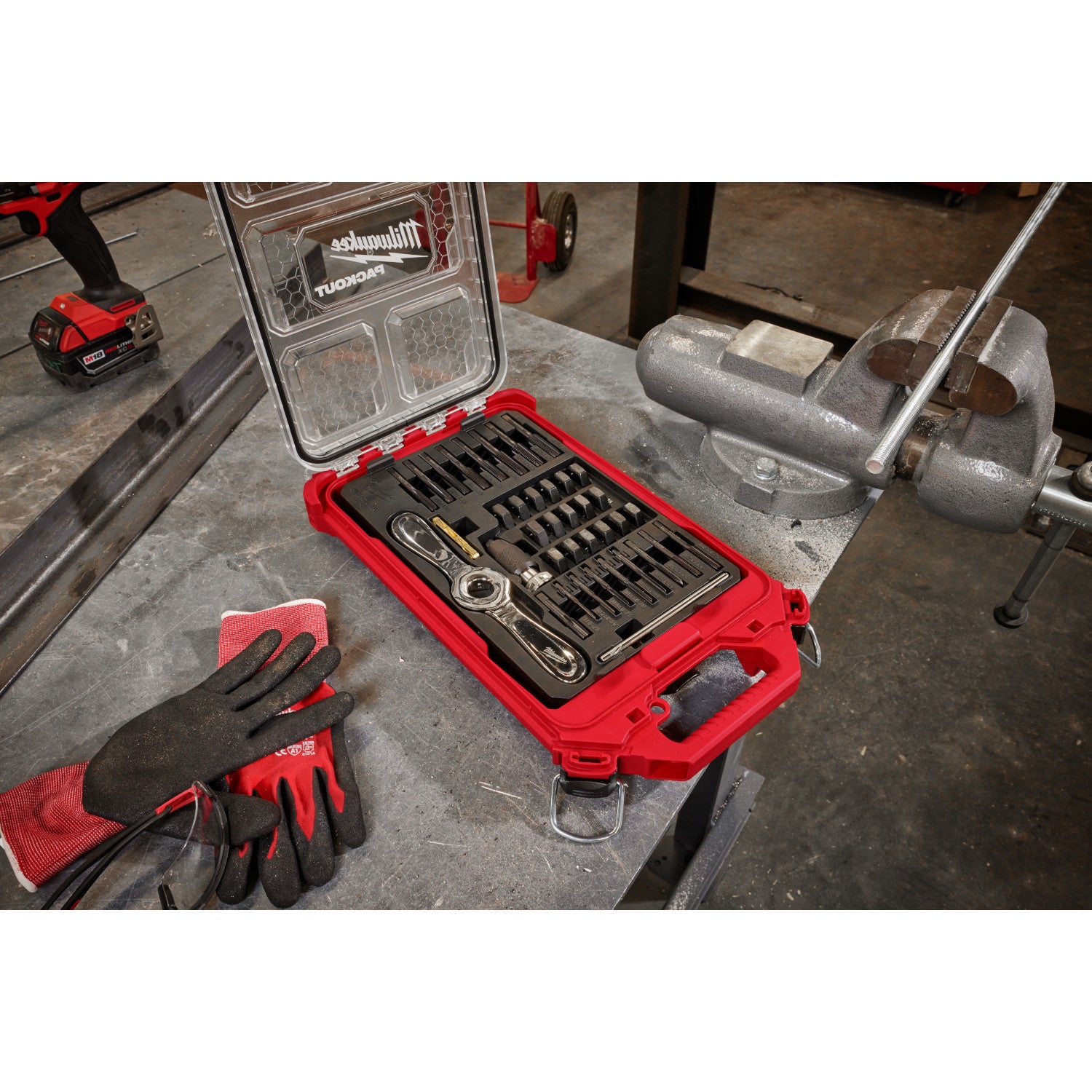 38PC Metric Tap & Die PACKOUT Set w/ HEX-LOK 2-in-1 Handle