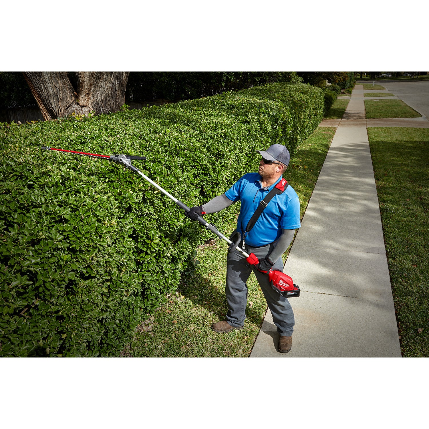 M18 FUEL QUIK-LOK Articulating Hedge Trimmer Attachment