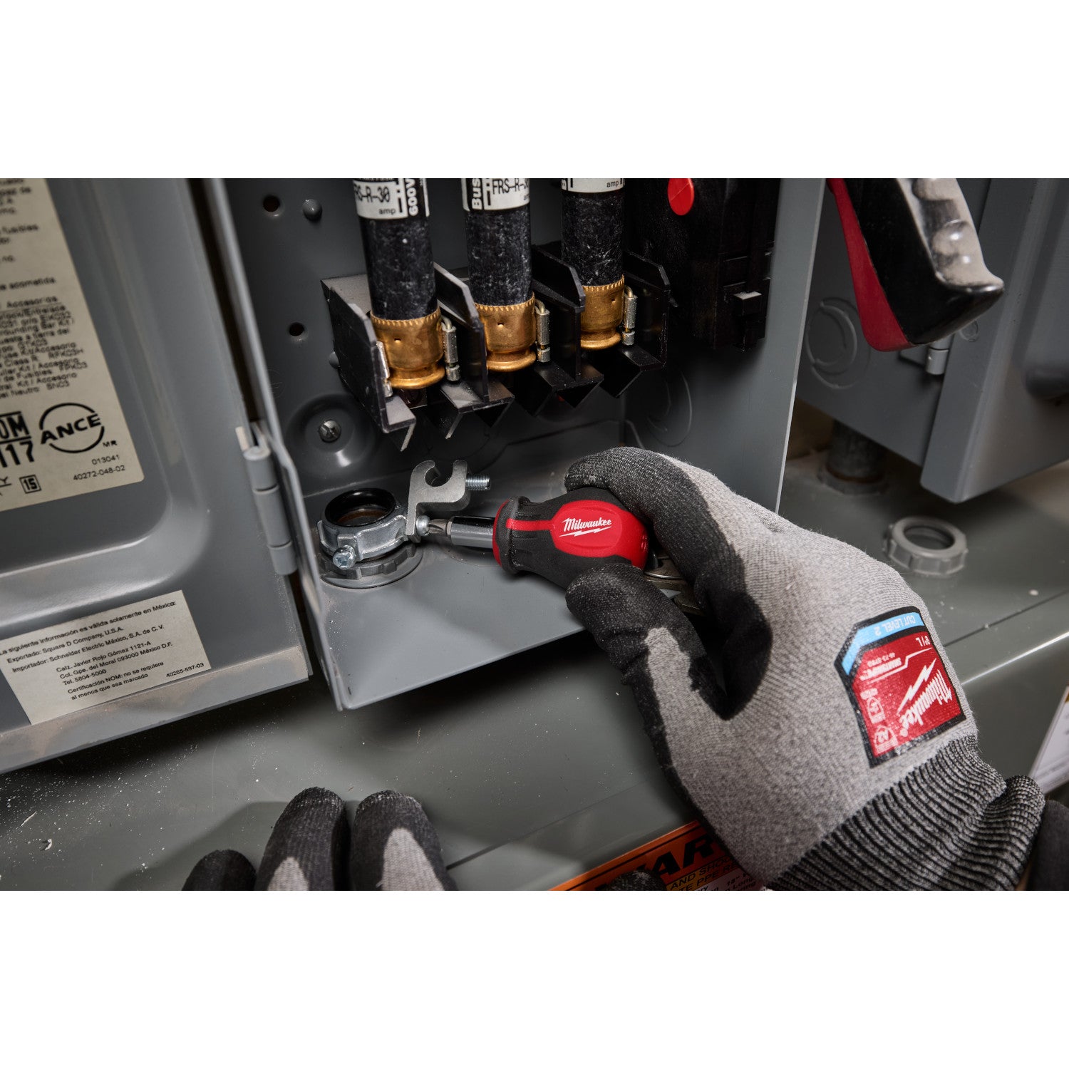 6-IN-1 Stubby Multi-Bit Screwdriver