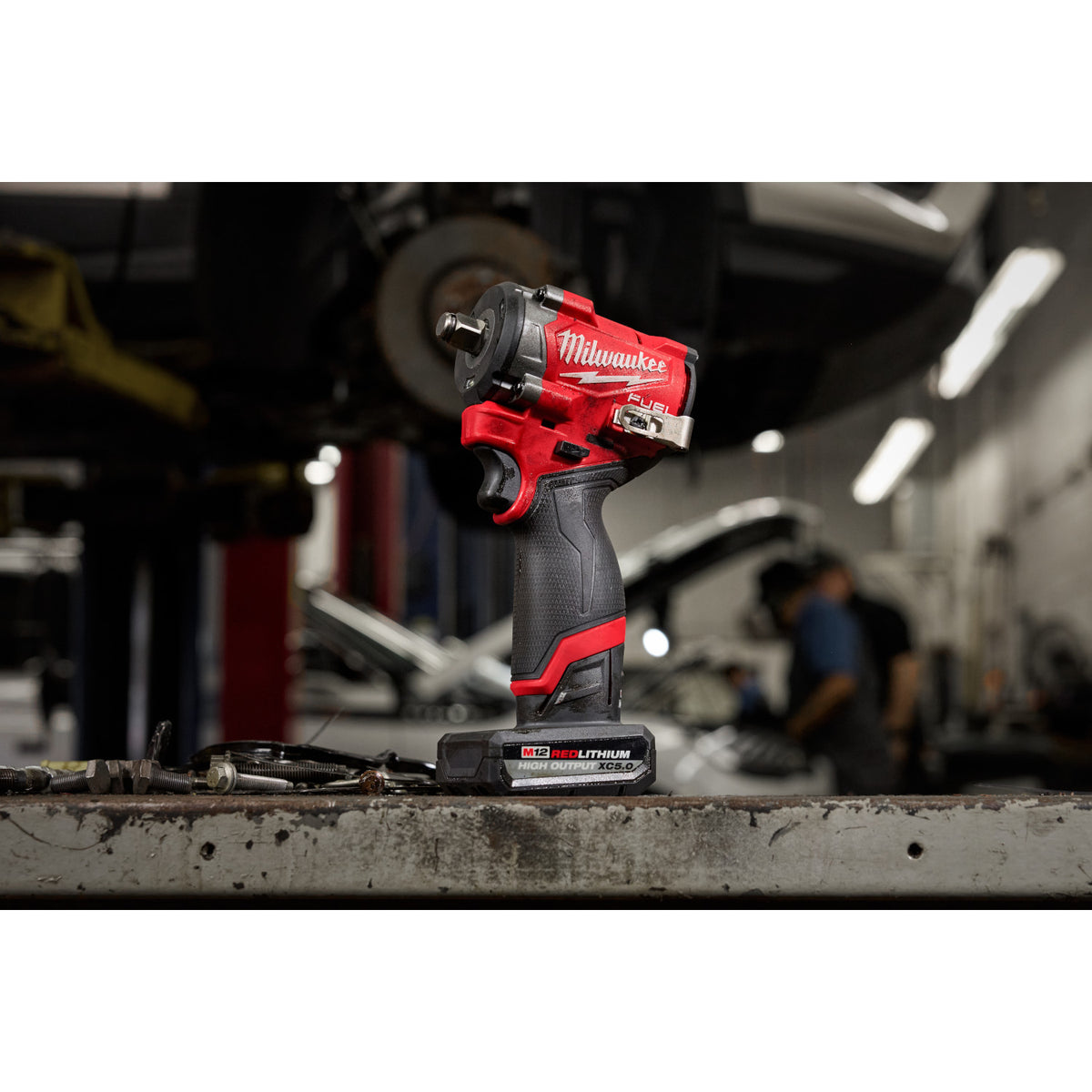Clé à chocs Milwaukee M12 « Fuel » 1/2" à corps court - Outil seul
