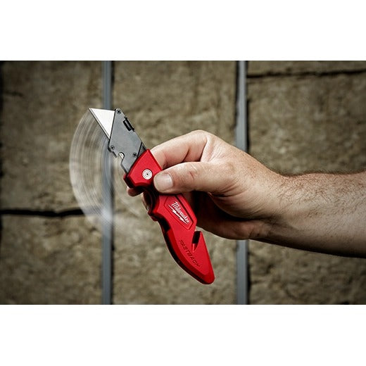 Milwaukee  Fastback Press & Flip Utility Knife