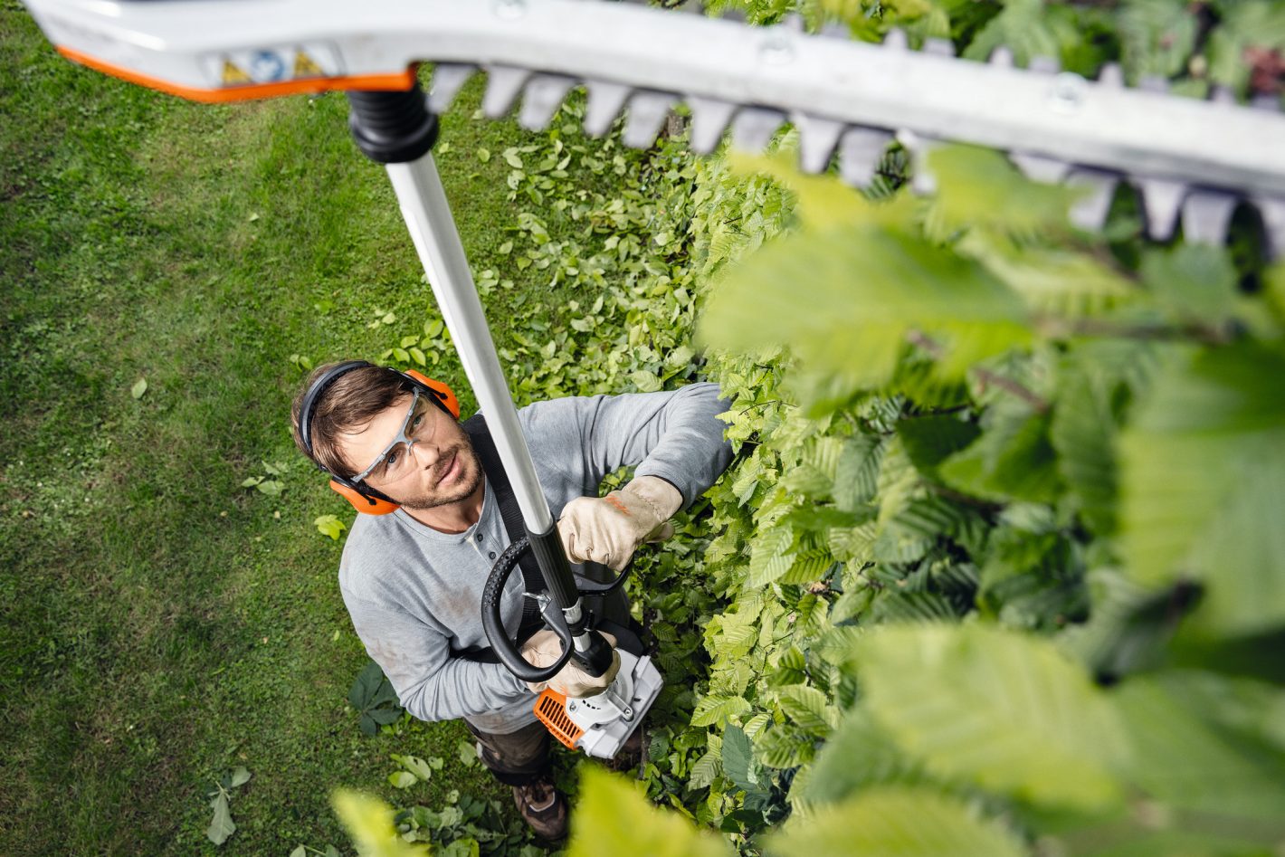 Stihl HL 94 Long-Reach Gas Hedge Trimmer