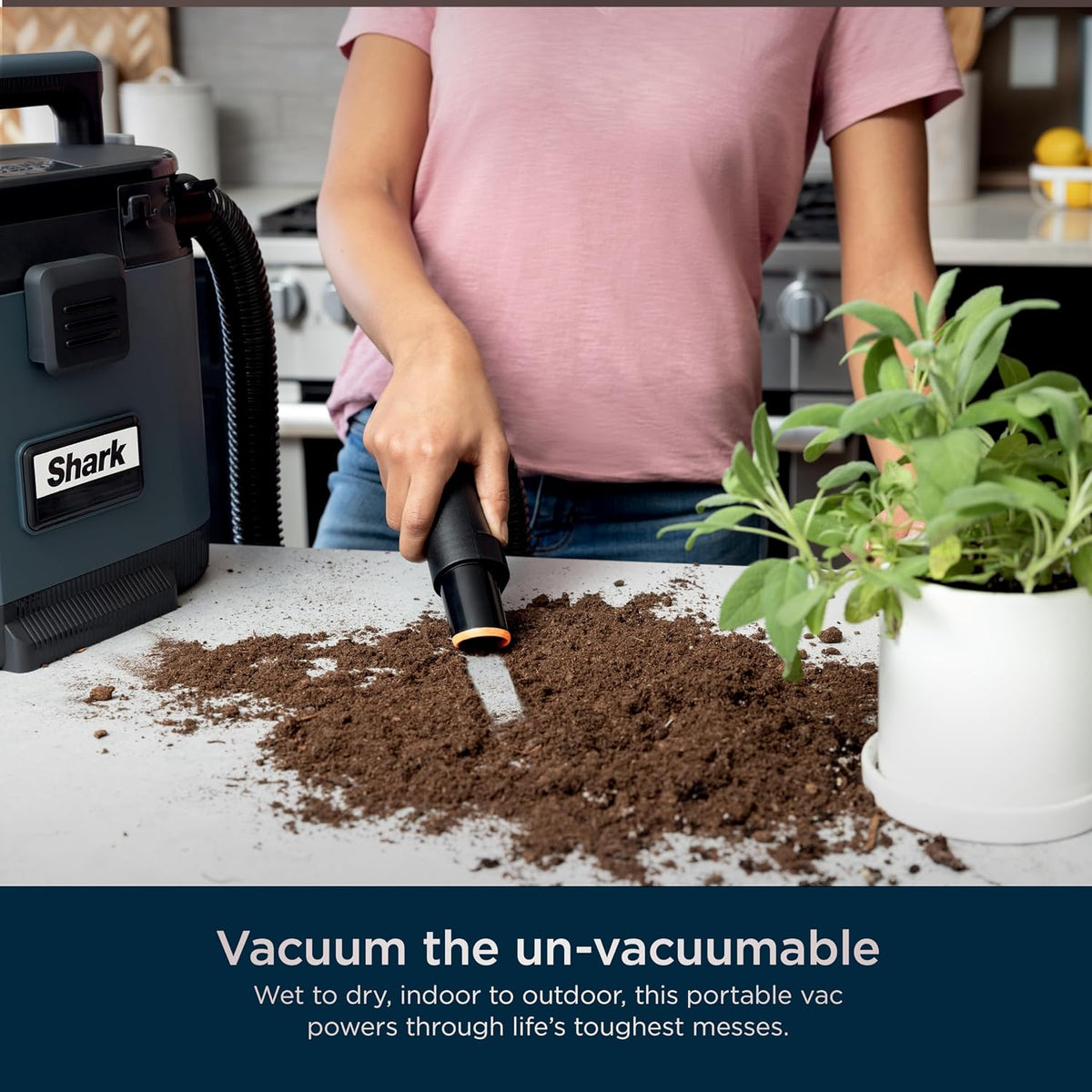 Aspirateur eau et poussière portable Shark MessMaster